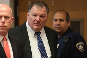 8 பெண்களை கழுத்தை நெரித்துக் கொன்ற தொடர் கொலையாளி