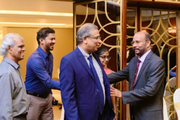 சம்பந்தனை ஓரங்கட்டி தலைமையை பிடிக்க நினைக்கும் சுமந்திரன்! | Sumanthran Take The Leadership