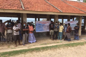 அரசியல் கட்சிகள் எமது எல்லைக்குள் பிரவேசித்தால் அடித்து விரட்டப்படுவார்கள்- பருத்தித்துறை மீனவர்கள் எச்சரிக்கை!