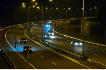 இருளில் மூழ்கியுள்ள நாட்டின் பல பகுதிகள்: கடும் நெருக்கடியில் மின்சார சபை