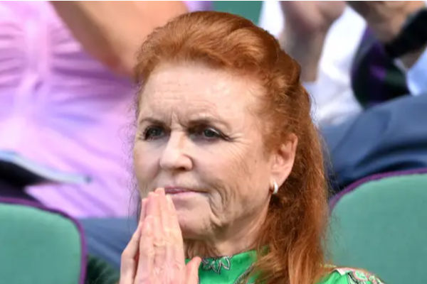 ஆண்ட்ரூ மனைவியின் பிரித்தானிய வாழ்க்கை முடிந்தது... புதிய தகவல் | Sarah Ferguson To Flee From Uk ஆண்ட்ரூ மனைவியின் பிரித்தானிய வாழ்க்கை முடிந்தது... புதிய தகவல் | Sarah Ferguson To Flee From Uk