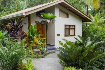 யாழில் கனவு இல்லத்தை காணாமல் ஆக்கும் ஒப்பந்தக்காரர்!