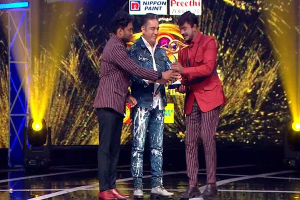 பிக்பாஸ் தனலட்சுமிக்காக கண்ணீர் விட்டு உணர்ச்சிவசமாக பேசிய ரசிகர்! | Bigg Boss Dhanalakshmi Fan Broke Down In Tears