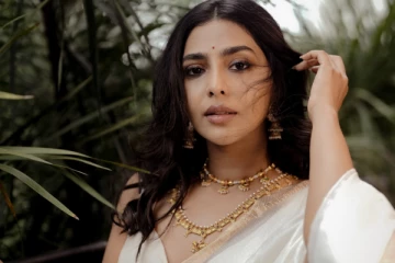 நடிகை ஐஸ்வர்யா லட்சுமி சேலையில் கிளாமர் போட்டோஷூட்