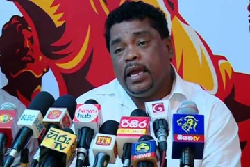 சிங்கத்தின் தோலை போர்த்திக்கொண்டு அரசியல் செய்ய முயற்சிக்கும் நபர்கள்
