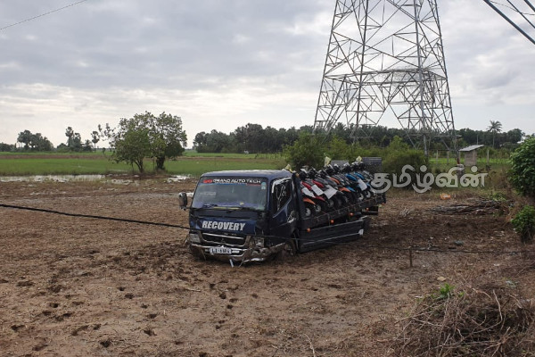 கனரக வாகன காவு வண்டி சிறுப்பிட்டியில் விபத்து | Jaffna Accident Today கனரக வாகன காவு வண்டி சிறுப்பிட்டியில் விபத்து | Jaffna Accident Today