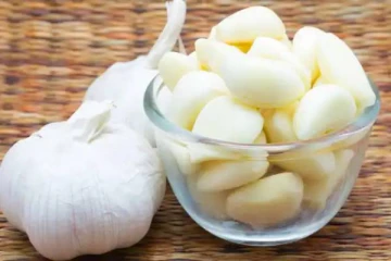 காலையில் வெறும் வயிற்றில் பூண்டை ஏன் சாப்பிடவேண்டும் தெரியுமா?