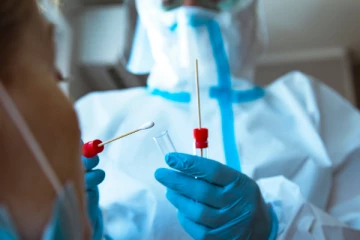 கொழும்பில் PCR பரிசோதனைகளை புறக்கணிக்கும் மக்களால் நெருக்கடி