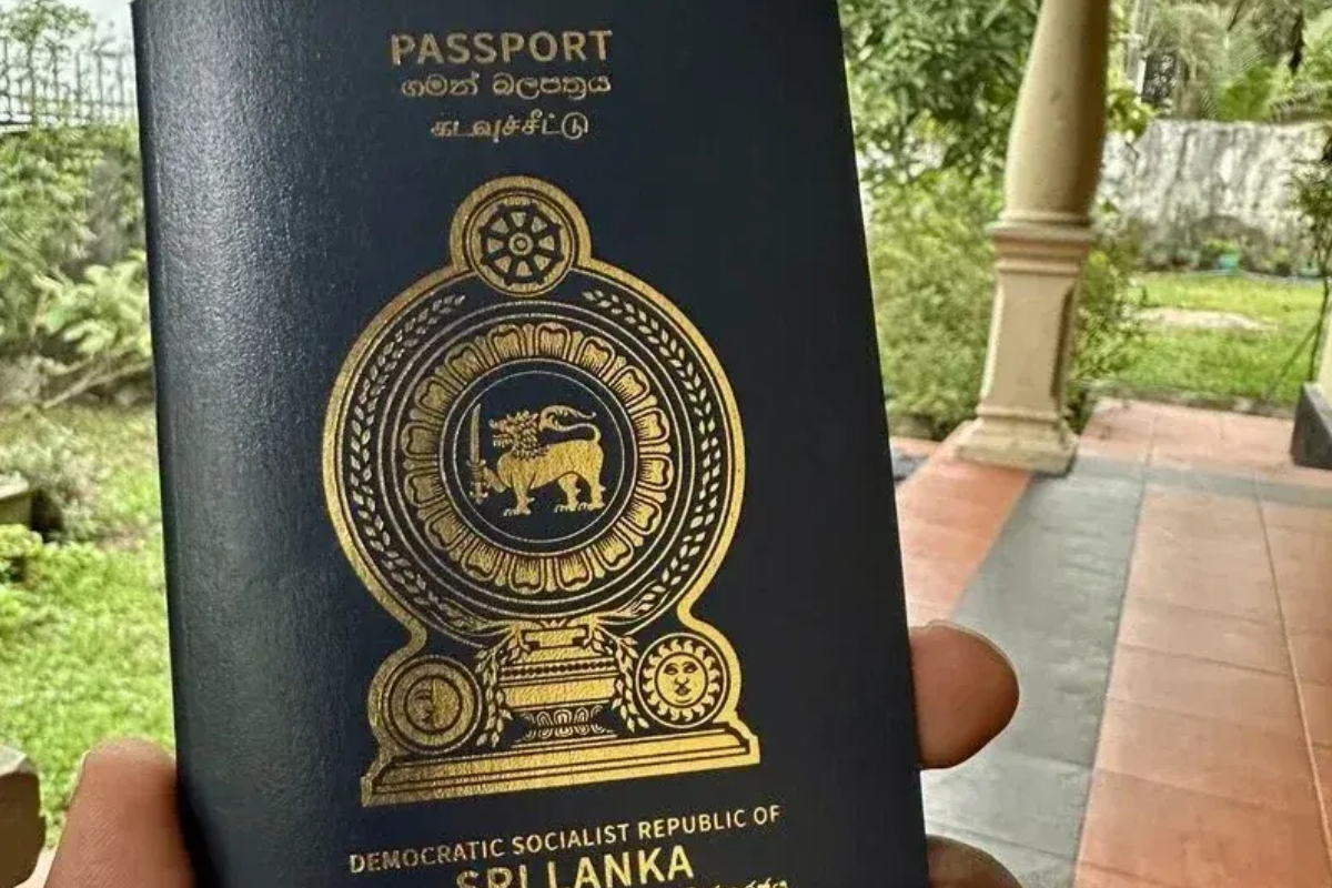 போலியானது என சந்தேகத்திற்கு உட்படுத்தப்பட்ட இலங்கை கடவுச்சீட்டு! முன்னாள் எம்.பிக்கு பிரிட்டனில் ஏற்பட்ட சிக்கல் | Sri Lankan Passports Are Being Rejected