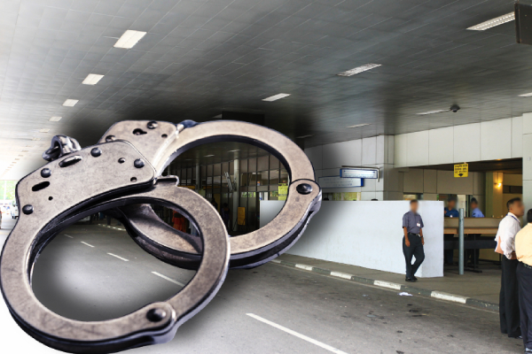 சுற்றுலா பயணிகளிடம் பலவந்தமாக பணம் பறிக்கும் கும்பல் - மடக்கி பிடித்த காவல்துறை..! - ஐபிசி தமிழ்