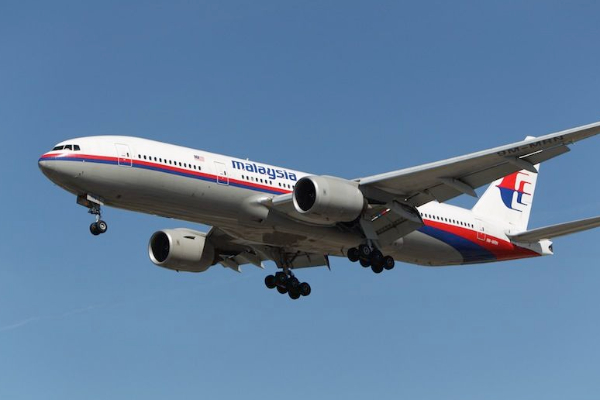 239 பேருடன் 10 ஆண்டுகளுக்கு முன் மாயமான விமானத்தை தேடும் மலேசியா! | Malaysia Searchdec 30 Disappeared 10 Years Ago