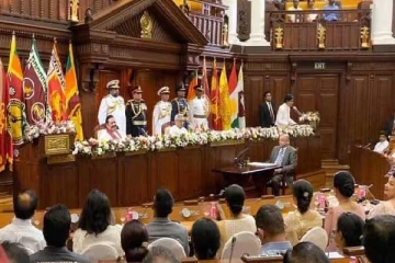 சூடு பிடிக்கும் தென்னிலங்கை அரசியல் களம் - பதவி துறக்கத் தயாராகும் அமைச்சர்கள்