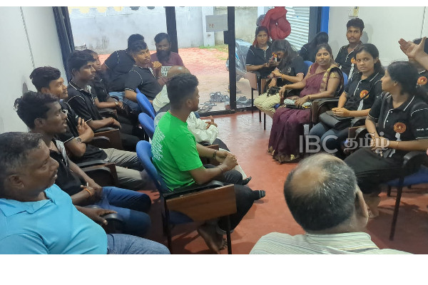 வவுனியா பல்கலைக்கழக ஊடகக் கற்கை மாணவர்கள் ஊடக நிறுவனங்களுக்கு கள விஜயம் | Media Students Of Vavuniya University Field Visit