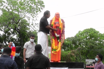 இராஜாங்க அமைச்சர் சதாசிவம் வியாழேந்திரனால் விபுலானந்தர் உருவச்சிலை திறந்து வைப்பு