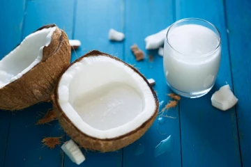 தினமும் தேங்காய் பால் குடித்து வந்தால் என்ன நடக்கும்? அவசியம் தெரிந்து கொள்ளுங்கள்