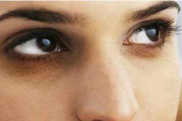 கருவளையத்தை எளியமுறையில் போக்க வேண்டும்? இதோ சில அசத்தலான டிப்ஸ்