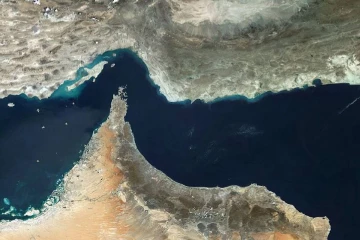 ඉරානයෙන් කණගාටුදායක ආරංචියක් - හෝමූස් විවෘත කළ නොහැකි බව ඉරානය කියයි