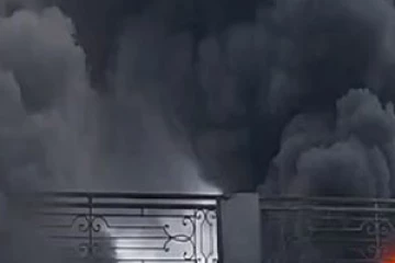 පන්නිපිටියේ නිවසක හදිසියේ ගින්නක් - ගින්න නිවන්න දැඩි උත්සාහයක්