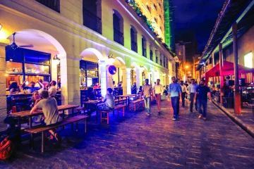 இரவு பத்து மணியின் பின்னர் முடங்கும் கொழும்பு நகரம்!!