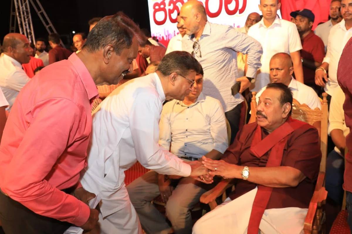 சக்கர நாற்காலியிலாவது மகிந்தவை மேடைக்குக் கொண்டு வருவோம்! முன்னாள் எம்.பி சூளுரை | Slpp To Bring Mahinda On Wheelchair To Stages சக்கர நாற்காலியிலாவது மகிந்தவை மேடைக்குக் கொண்டு வருவோம்! முன்னாள் எம்.பி சூளுரை | Slpp To Bring Mahinda On Wheelchair To Stages