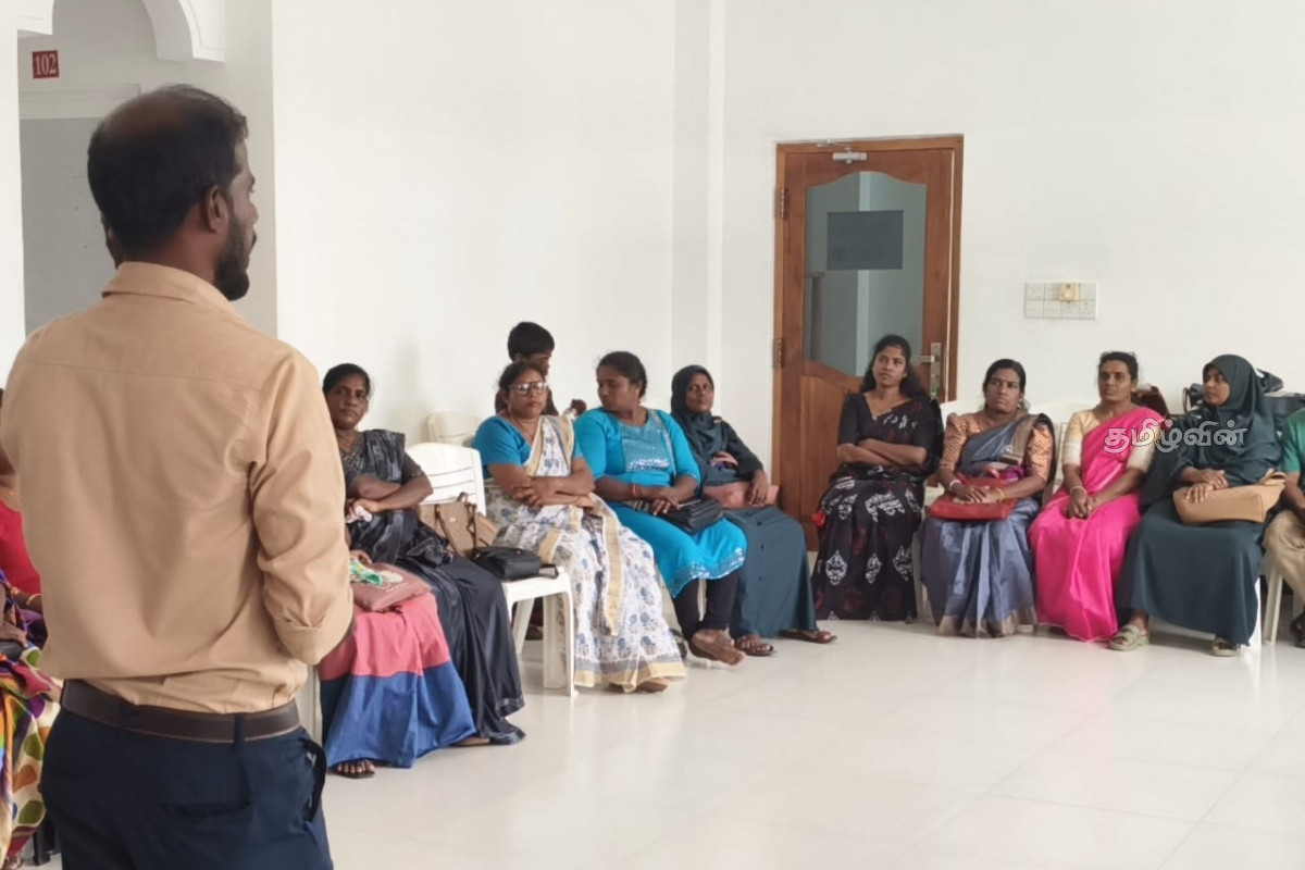 மக்களின் இறைமை அபகரிக்கப்பட்டுள்ளது! வடக்கு - கிழக்கு ஒருங்கிணைப்பு குழு | Meeting In Trincomalee Urging A Federal Solution மக்களின் இறைமை அபகரிக்கப்பட்டுள்ளது! வடக்கு - கிழக்கு ஒருங்கிணைப்பு குழு | Meeting In Trincomalee Urging A Federal Solution