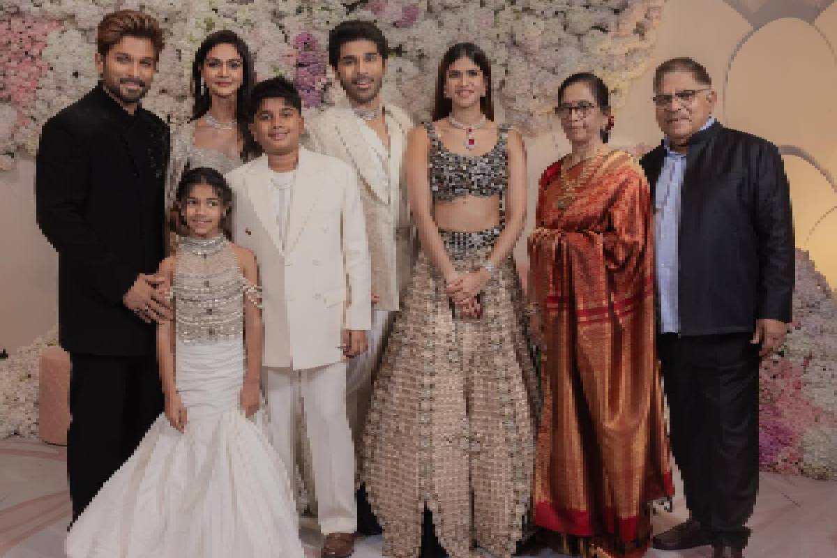 சிக்ஸ்பேக்கில் அல்லு அர்ஜுனுக்கே டஃப் கொடுக்கும் மனைவி சினேகா ரெட்டி!! புகைப்படங்கள் இதோ.. | Allu Sneha Reddy Shows Her Abs At Gym Stuns