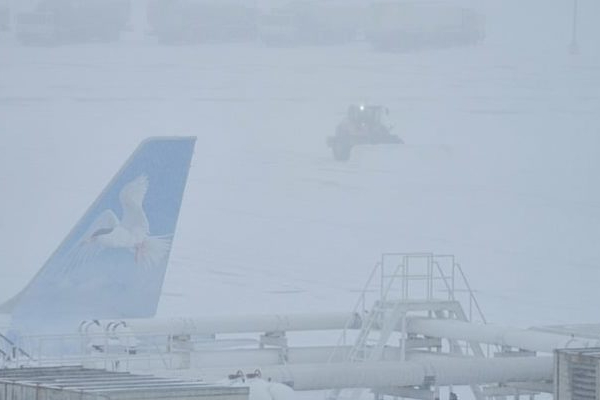 அமெரிக்காவிற்கு கடும் பனிப்புயல் எச்சரிக்கை ; விமான சேவையை ரத்து செய்தது ஏர் இந்தியா | Blizzard Warning Issued For The United States அமெரிக்காவிற்கு கடும் பனிப்புயல் எச்சரிக்கை ; விமான சேவையை ரத்து செய்தது ஏர் இந்தியா | Blizzard Warning Issued For The United States