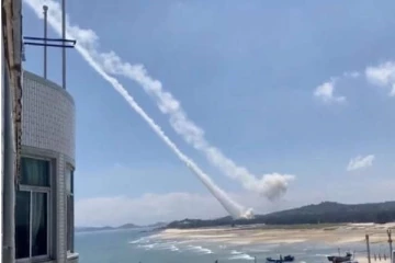 வேலையை காட்ட தொடங்கிய சீனா! ஏவுகணைகளை வீசி அதிரடி... தைவான் குற்றச்சாட்டு