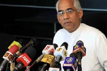 தீர்மானிக்கும் அதிகாரத்தை சுகாதார அதிகாரிகளிடம் வழங்க வேண்டும் - எரான் விக்ரமரத்ன