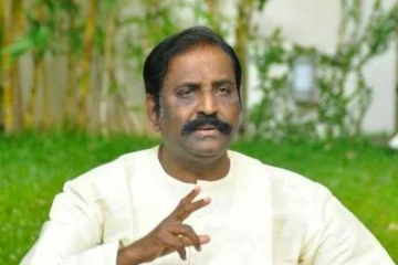 கருப்பினப் பெண்புலிகள் ஆணாதிக்கத்தை எதிர்த்து..மிரண்டுபோய் வெளியிட்ட வைரமுத்துவின் பதிவு