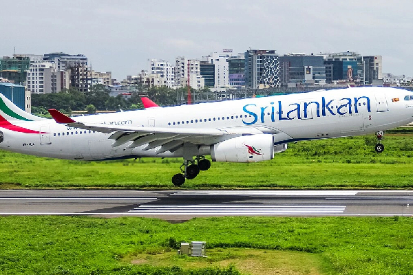 குவைத் நோக்கி சென்ற விமானம் இடைநடுவில் திருப்பி அழைப்பு | Srilankan Airlines Flight Returns To Colombo
