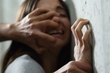 வாய் பேச முடியாத பெண்ணுக்கு நேர்ந்த துயரம் - மருத்துவமனையிலேயே கற்பழித்த கொடூரம்!!