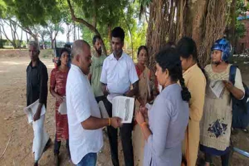 தேர்தலை புறக்கணிக்குமாறு கோரி யாழ்ப்பாணத்தில் துண்டுப்பிரசுரம் விநியோகம்