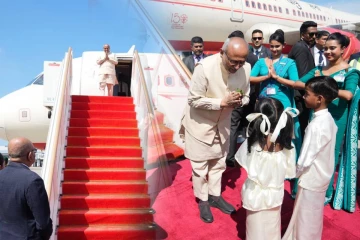 இலங்கைக்கு வந்திறங்கிய இந்திய துணை ஜனாதிபதி