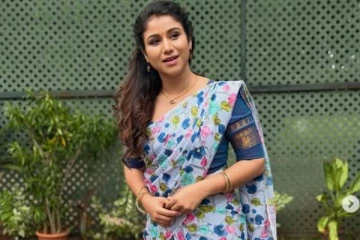 காலில் அடிபட்டு நடக்க முடியாமல் கஷ்டப்படும் சீரியல் நடிகை ஆல்யா மானசா, குழந்தைகள் செய்ததை பாருங்க... கியூட்டான வீடியோ