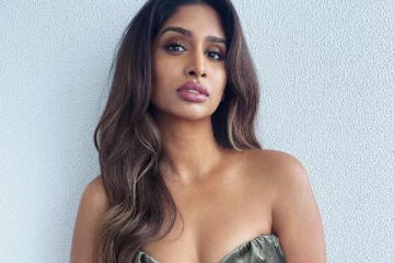 பிக் பாஸ் புகழ் மதுமிதாவா இப்படி.. முகம்சுளிக்க வைக்கும் அளவுக்கு கிளாமர்