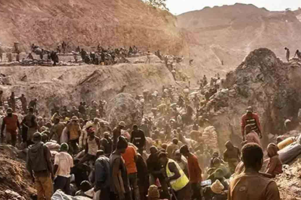 கொங்கோவில் சுரங்கம் இடிந்து விழுந்ததில் 200-க்கும் மேற்பட்டோர் உயிரிழப்பு | Over 200 Killed As Mine Collapses In Congo கொங்கோவில் சுரங்கம் இடிந்து விழுந்ததில் 200-க்கும் மேற்பட்டோர் உயிரிழப்பு | Over 200 Killed As Mine Collapses In Congo