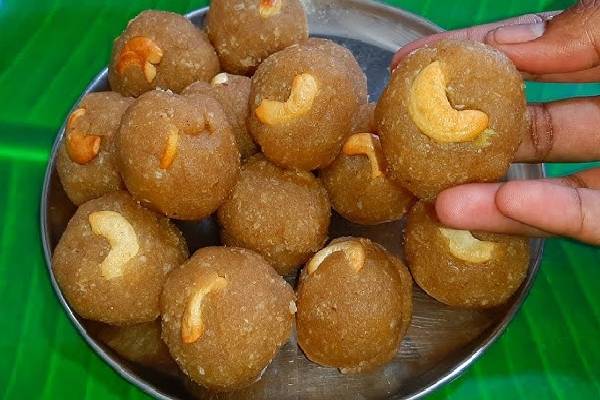 குழந்தைகளின் ஆற்றலை அதிகரிக்கும் அவல் வேர்க்கடலை லட்டு! வெறும் 10 நிமிடம் போதும் | Healthy And Tasty Aval Peanut Laddu Recipe