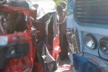 கோர விபத்தில் பெண் உயிரிழப்பு; நால்வர் மருத்துவமனையில்