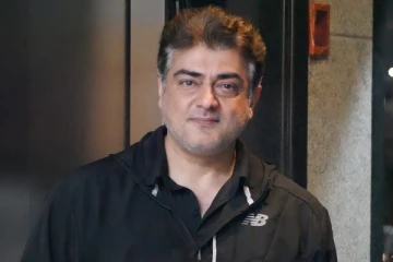 ரசிகர்களுடன் மாஸாக செல்பி எடுத்த தல அஜித்.. இதுவரை நீங்கள் பார்த்தீராத புகைப்படம்