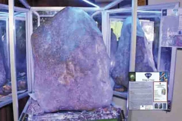 இலங்கையில் ஹோட்டல் ஒன்றில் 60 மில்லியன் அமெரிக்க டொலர் பெறுமதியான இரத்தினக்கல்