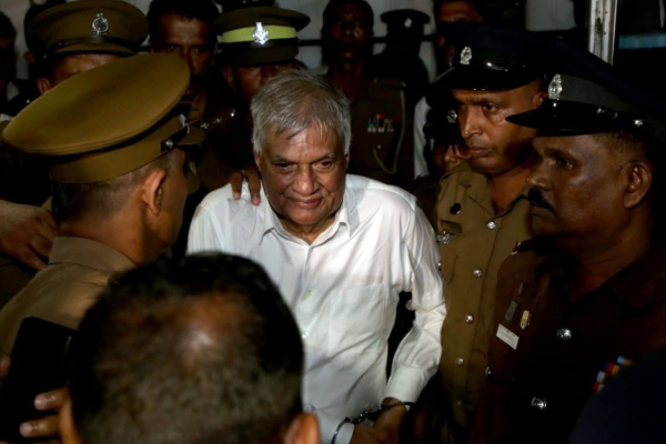 ரணிலின் முதல் பேருந்து பயணம்! | Ranil S First Bus Journey
