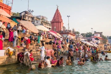 புனித கங்கையில் பக்தர்கள் குளிக்க தடை