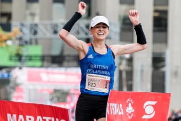 மாரத்தான் ஓட்டப்பந்தயத்தில் கடைசி இடத்தைப் பிடித்த கனேடிய பெண்ணுக்கு பெருகும் ஆதரவு