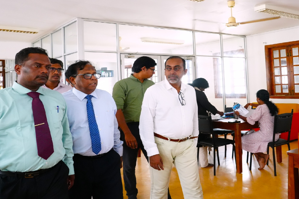 யாழ் பழைய கச்சேரி மற்றும் மந்திரிமனையை பாதுகாக்க நடவடிக்கை; அமைச்சர் ஆய்வு | Preserve Jaffna Old Concert Hall Manthiri Manai