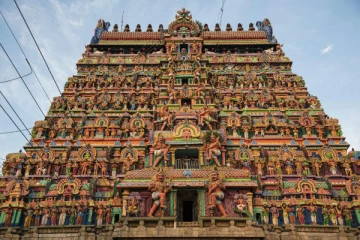 சிதம்பரம் நடராஜர் கோயிலில் வழிபாடு செய்வதில்  தீண்டாமையா? - என்ன நடந்தது ?