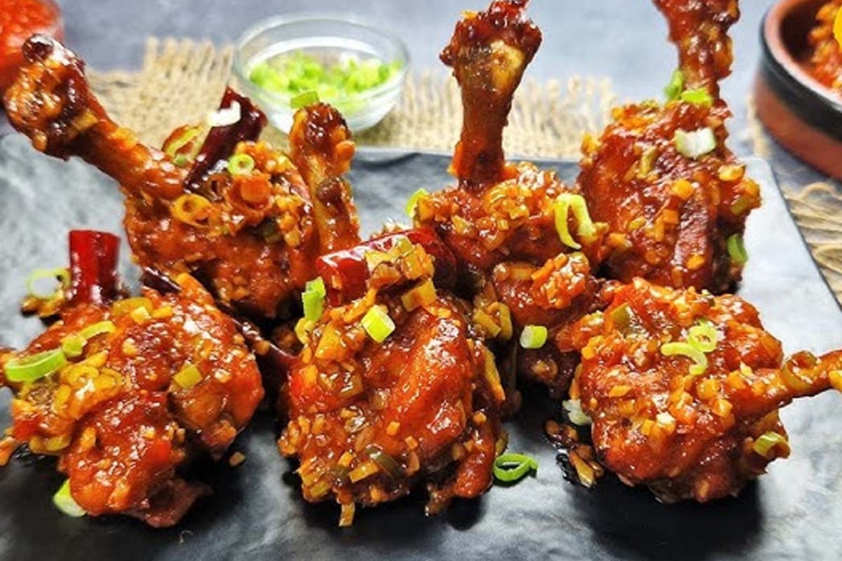 செஸ்வான் சிக்கன் லாலிபாப் கிரேவி... ஹோட்டல் ஸ்டைலில் வீட்டிலேயே செய்யலாம் | Schezwan Chicken Lollipop Recipe செஸ்வான் சிக்கன் லாலிபாப் கிரேவி... ஹோட்டல் ஸ்டைலில் வீட்டிலேயே செய்யலாம் | Schezwan Chicken Lollipop Recipe