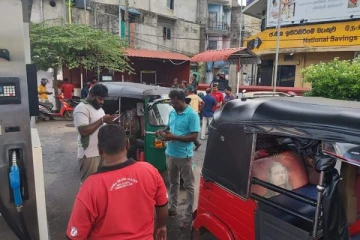 கியூ.ஆர் அட்டை முறை மூலம் எரிபொருள் விநியோகம்(video)