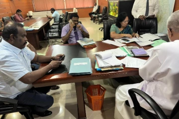 மன்னாரில் கடலட்டை பிடிப்போருக்கான அனுமதி தொடர்பில் விசேட கலந்துரையாடல் (Photos)