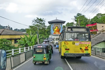 மூடப்பட்ட 159 பிரதான வீதிகள் மீண்டும் பாவனைக்கு; விரைவில் ஏனைய வீதிகளும் திறப்பு!